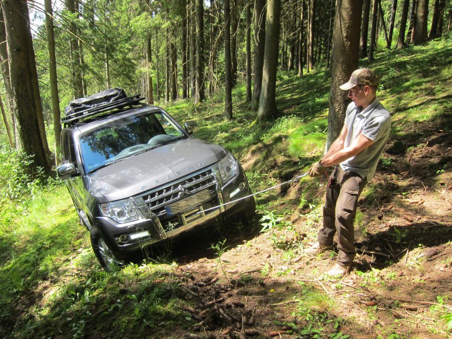 Seilwindenanbausatz Pajero V60 + V80