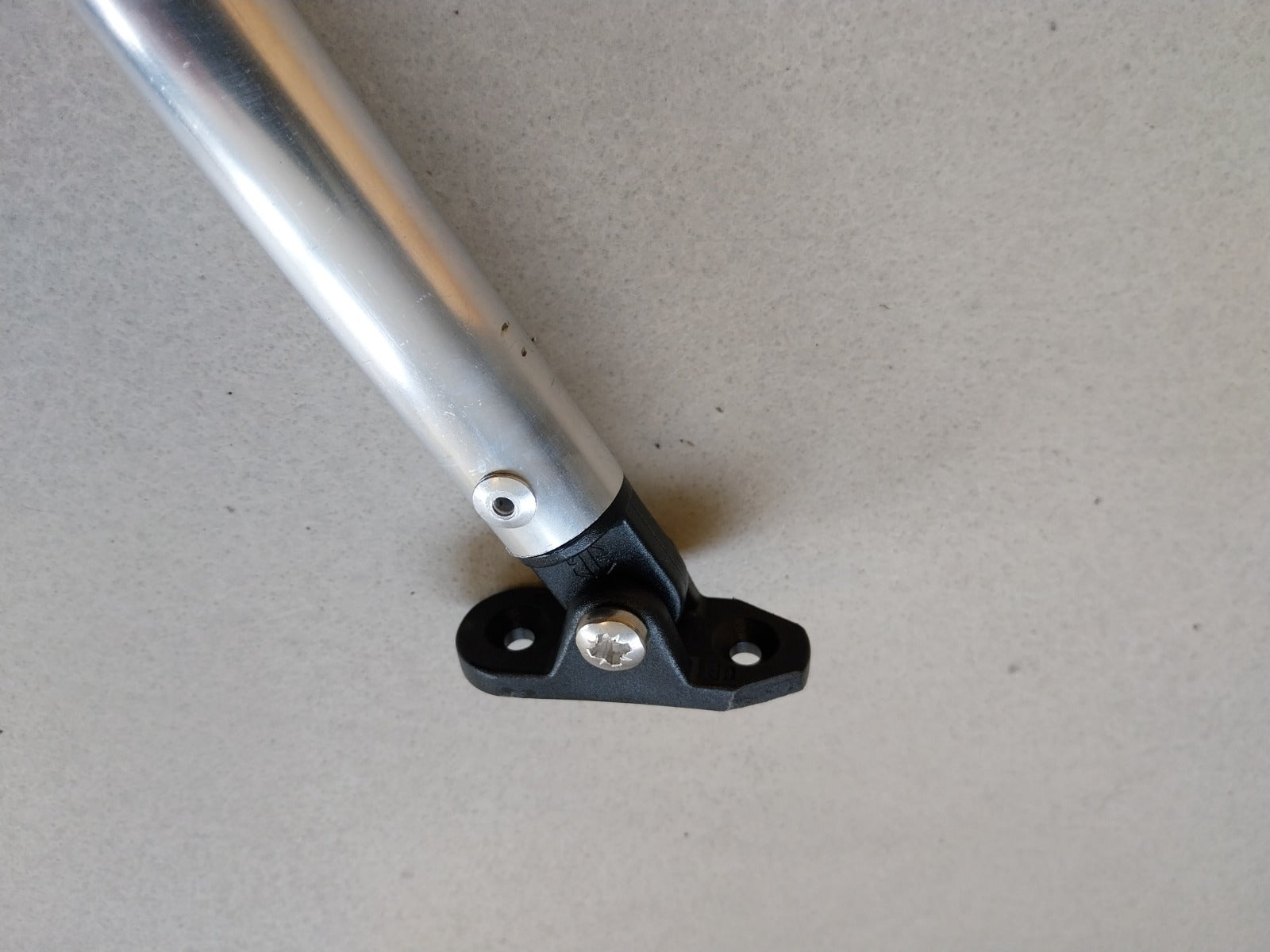 Quick Pitch Support Pole