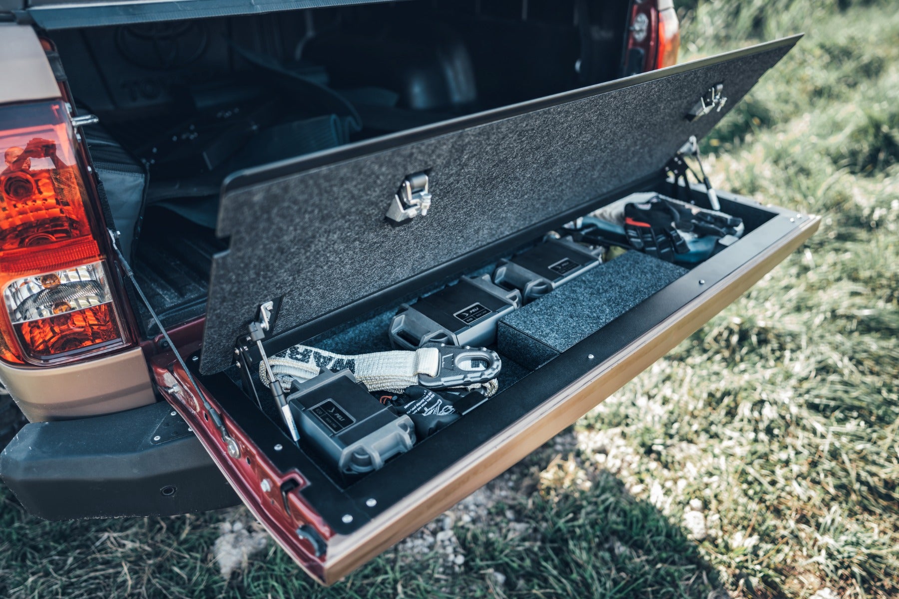 Huracan Fabrication Hilux Vigo (2005-2015) Heckklappen-Umbau