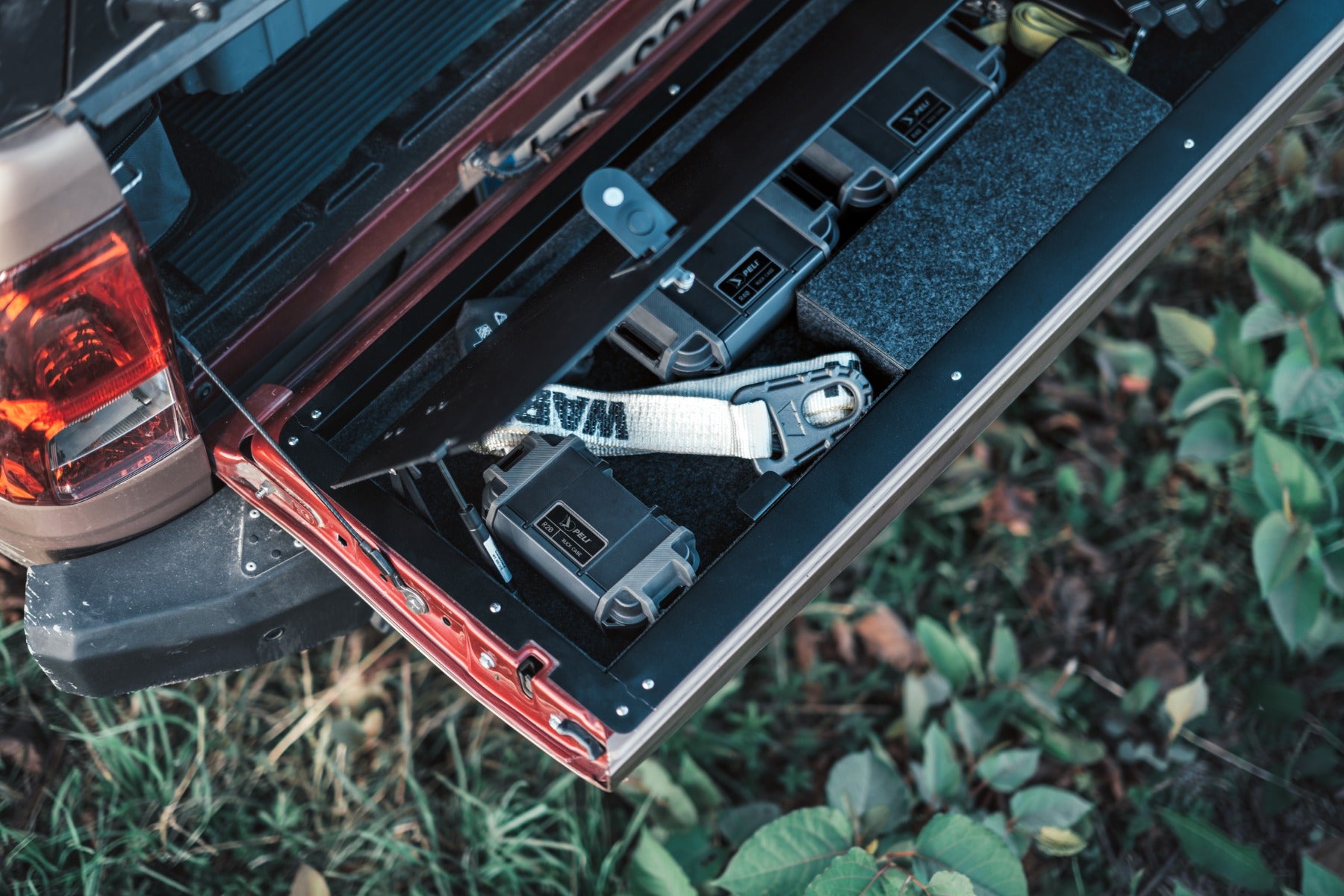 Huracan Fabrication Hilux Revo (2015-) Heckklappen-Umbau