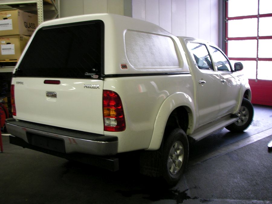 ARB Basic Hardtop für Toyota Hilux 05-16 Doka seitl. geschlossen