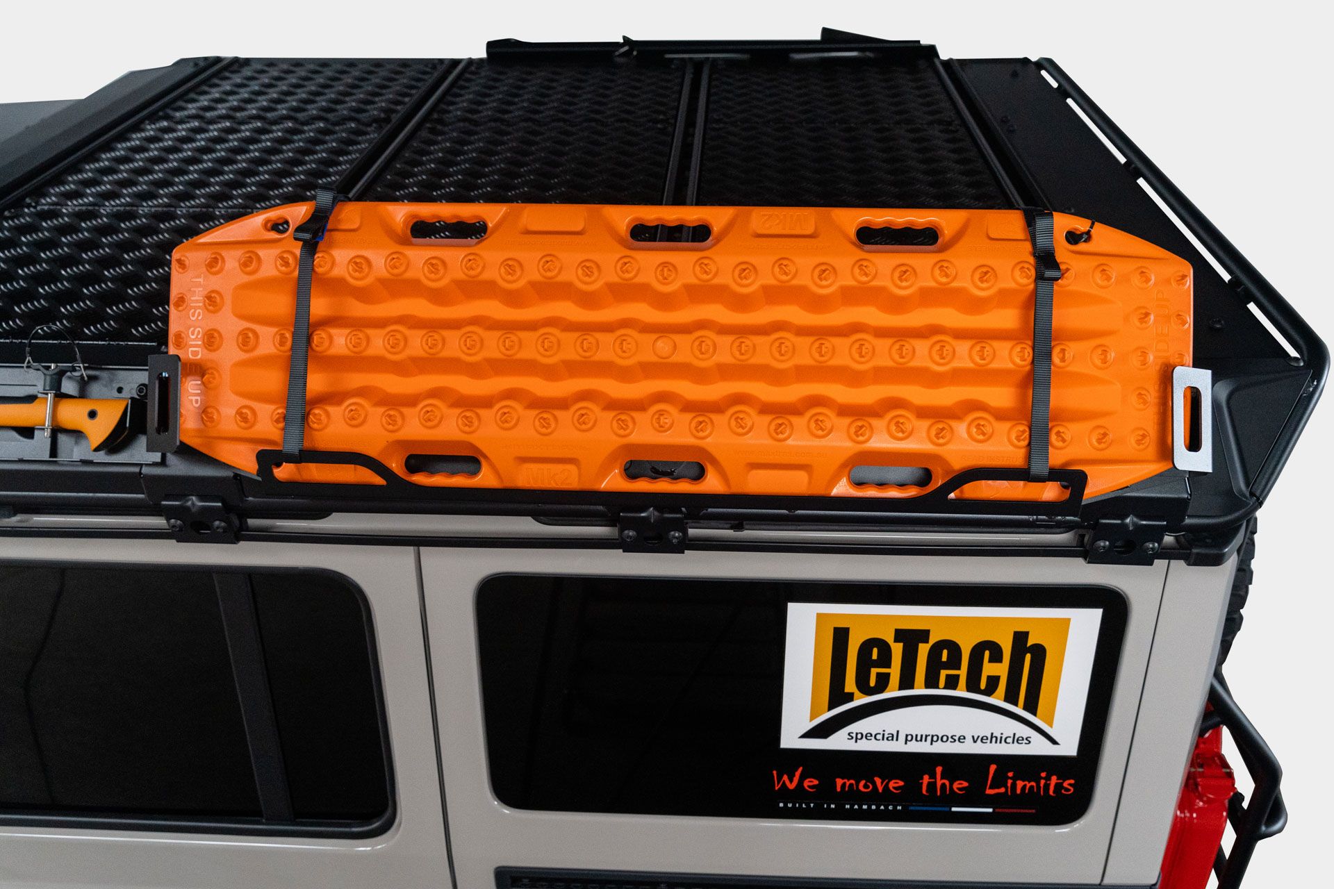 LeTech Sandblechhalter für MaxTrax für den LeTech-Dachträger