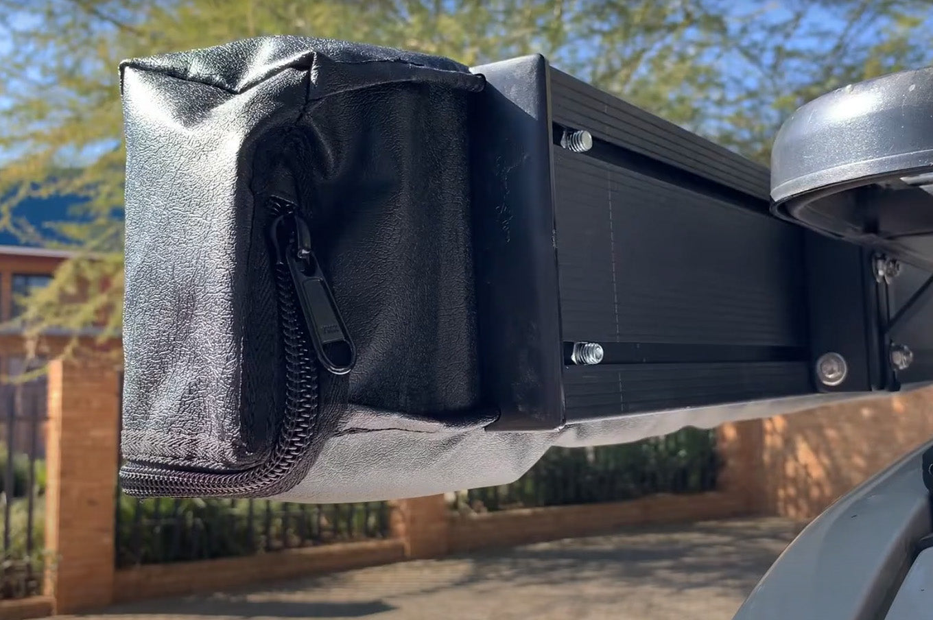 Eezi-Awn Bat 270 Awning