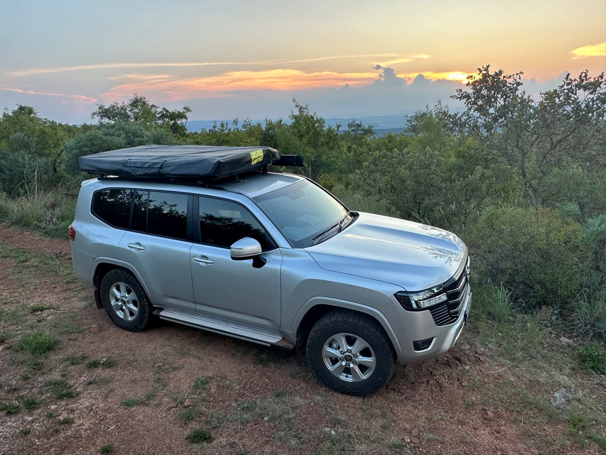 Eezi-Awn Galaxy Rooftop Tent