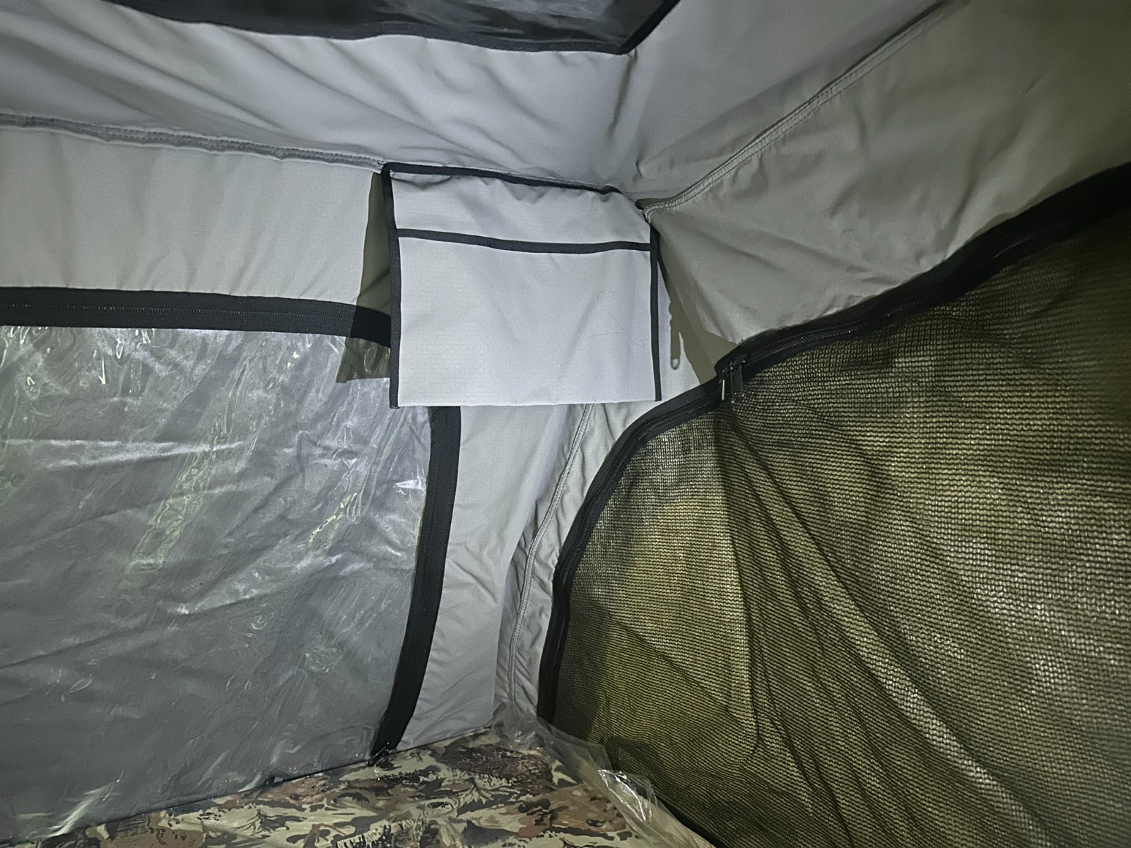 Eezi-Awn Galaxy Rooftop Tent