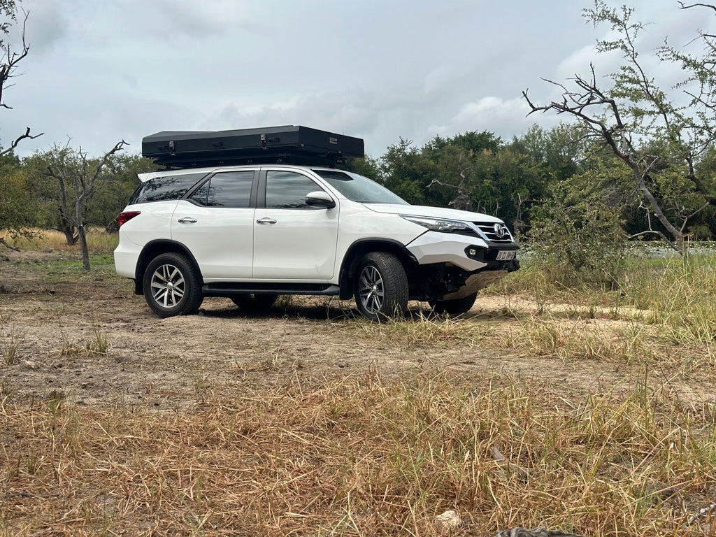 Eezi-Awn Sword Rooftop Tent-Grey