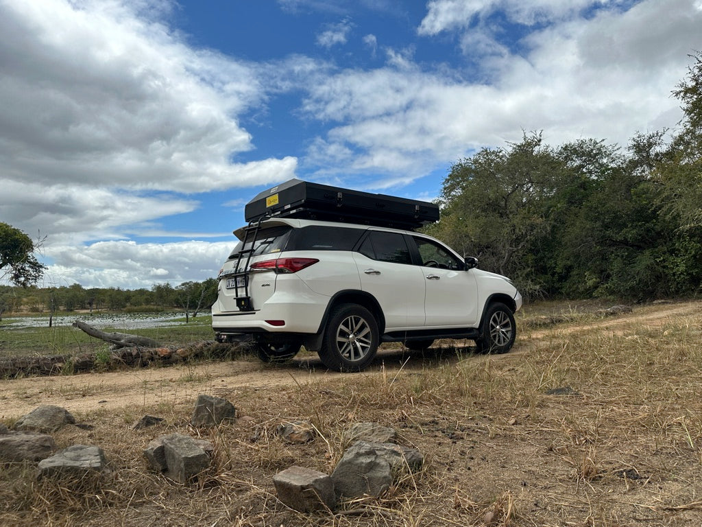 Eezi-Awn Sword Rooftop Tent-Grey