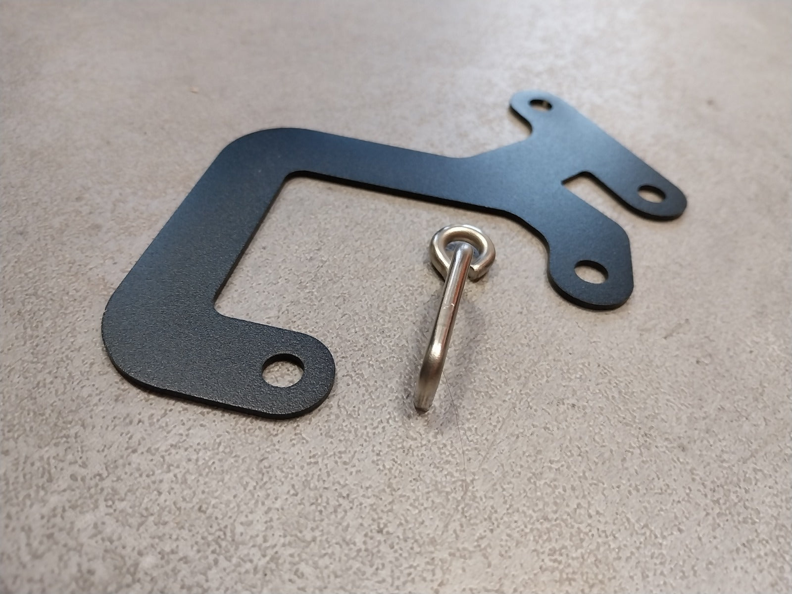 Huracan Fabrication Toyota Hilux Revo Umbau-Kit für Zentralverriegelung