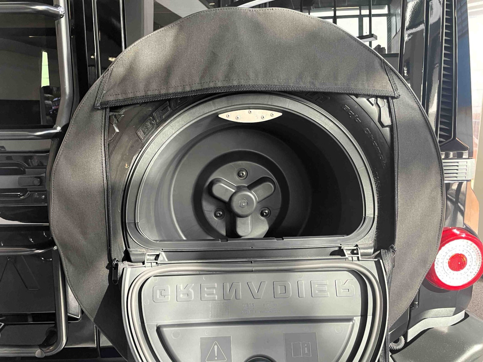 Tougher Reserveradabdeckung für Räder bis 32