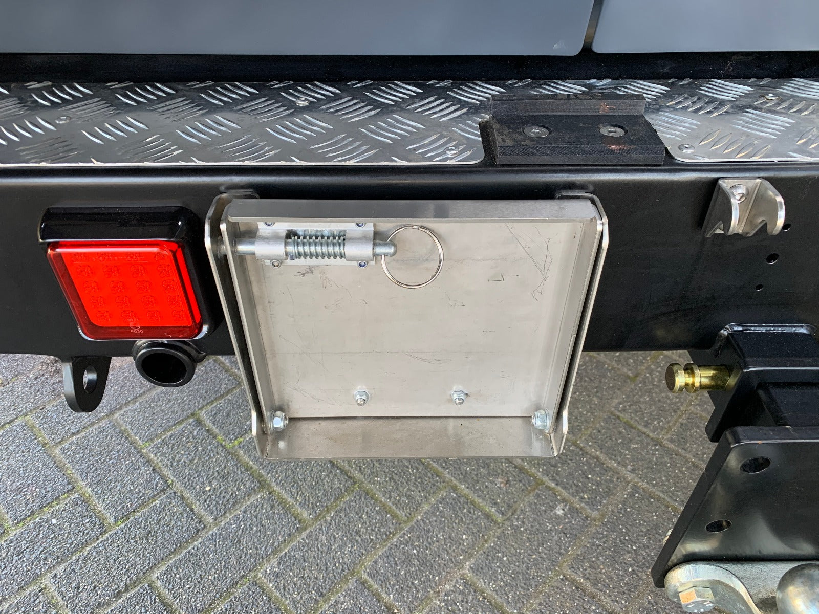 Gobi-X Klappbare Trittstufe für Heckstoßstange