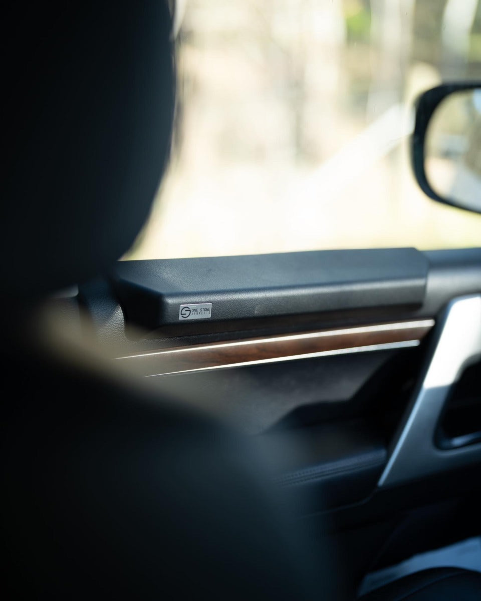 One Stone Universal Armrests Black