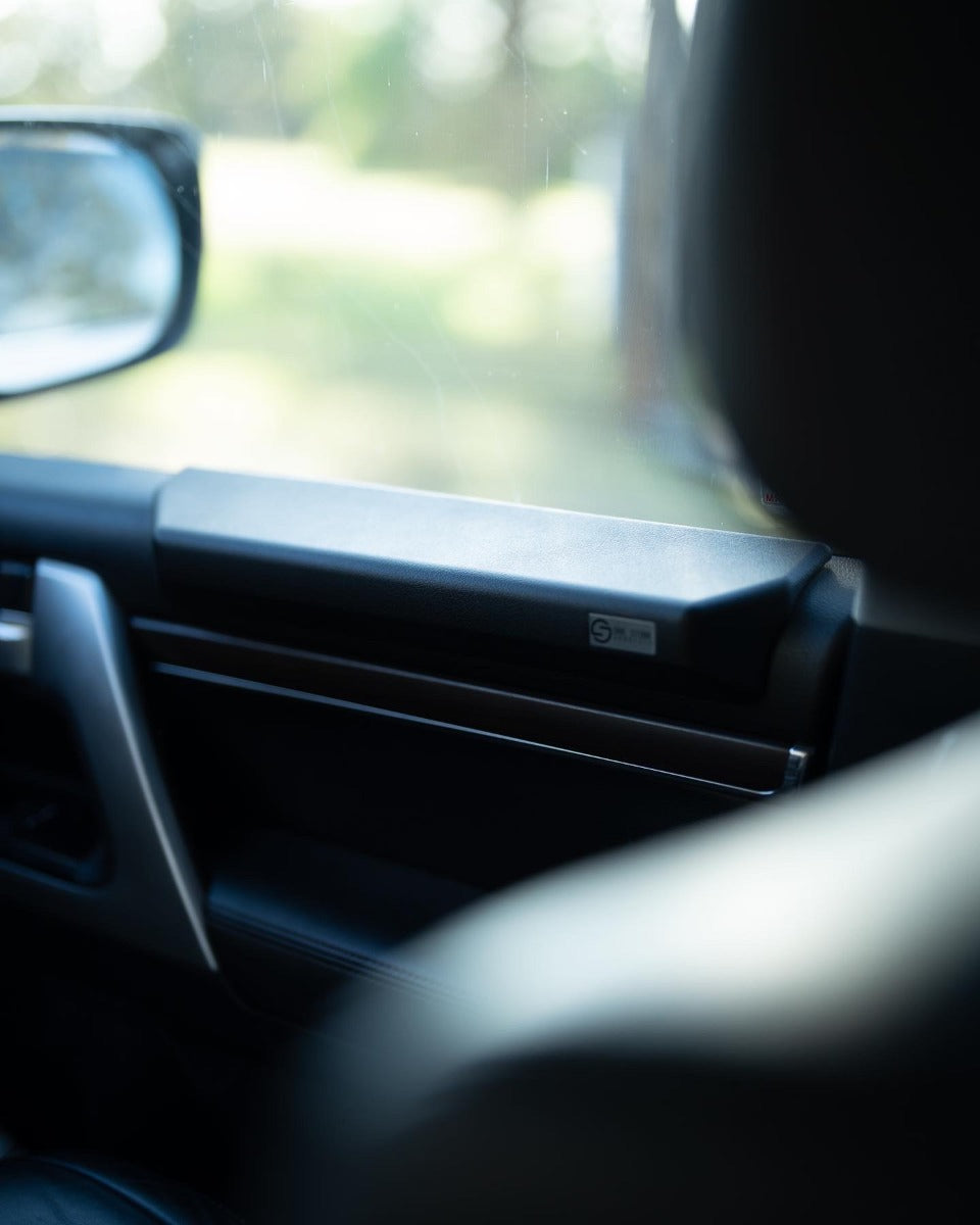 One Stone Universal Armrests Black