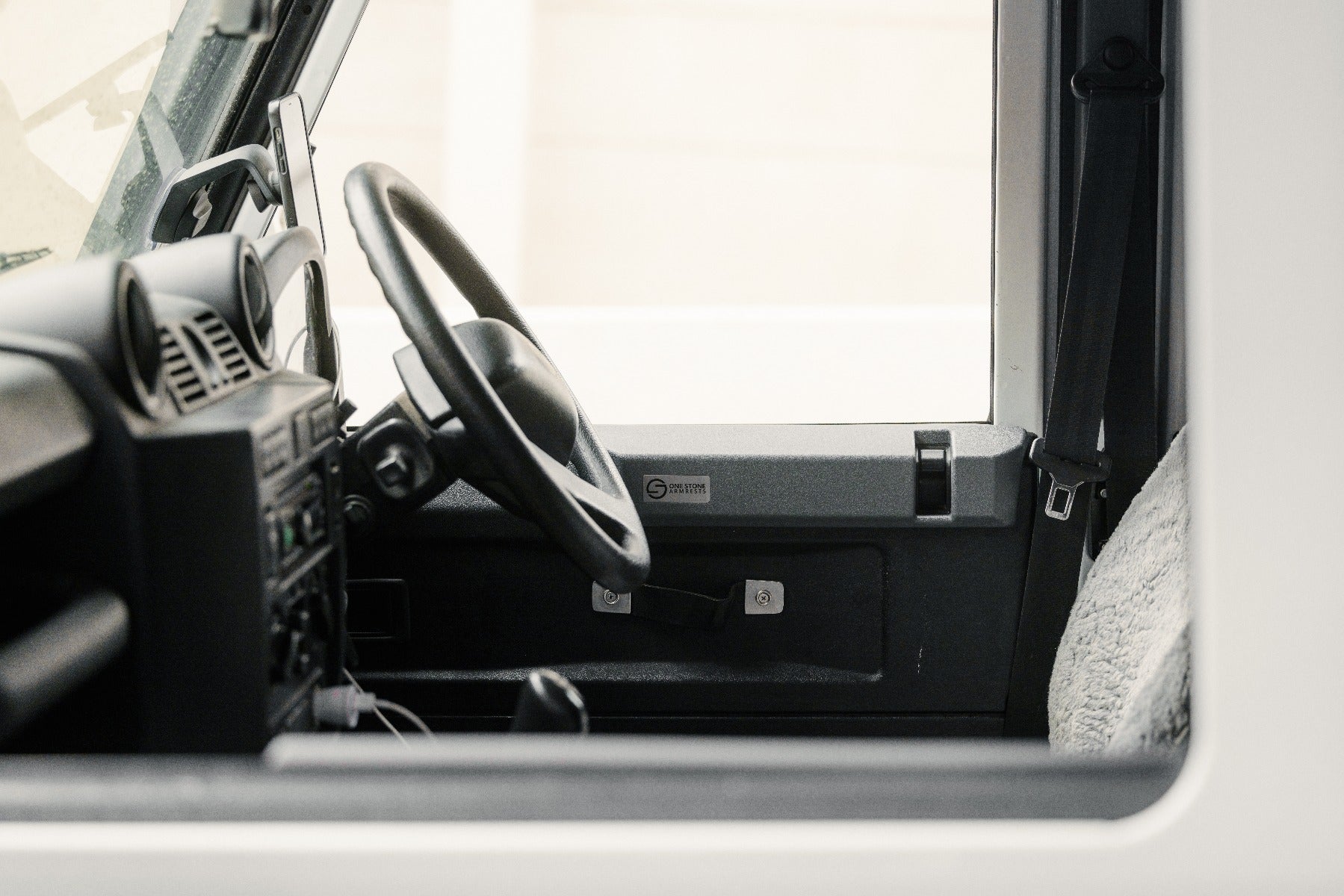 One Stone Land Rover Defender Armrests Black