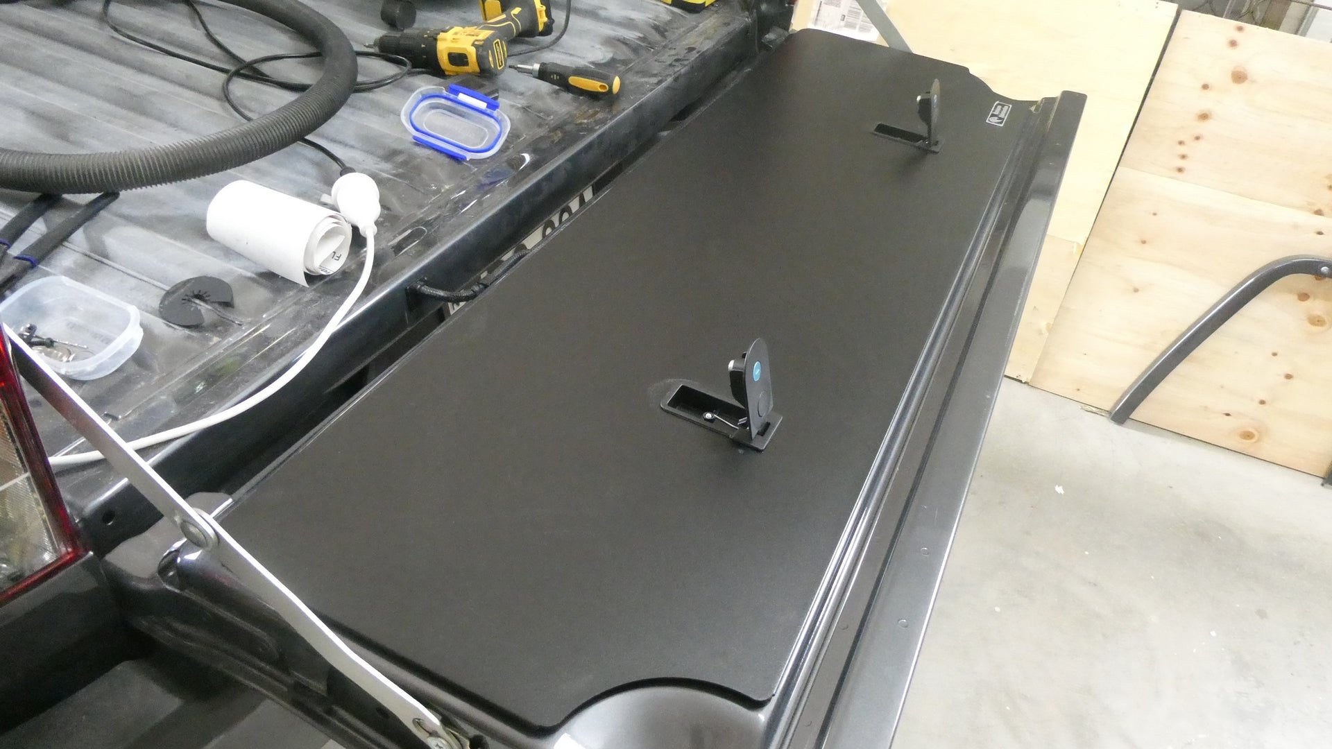 Huracan Fabrication Hilux Revo (2015-) J-Deck Heckklappen-Umbau