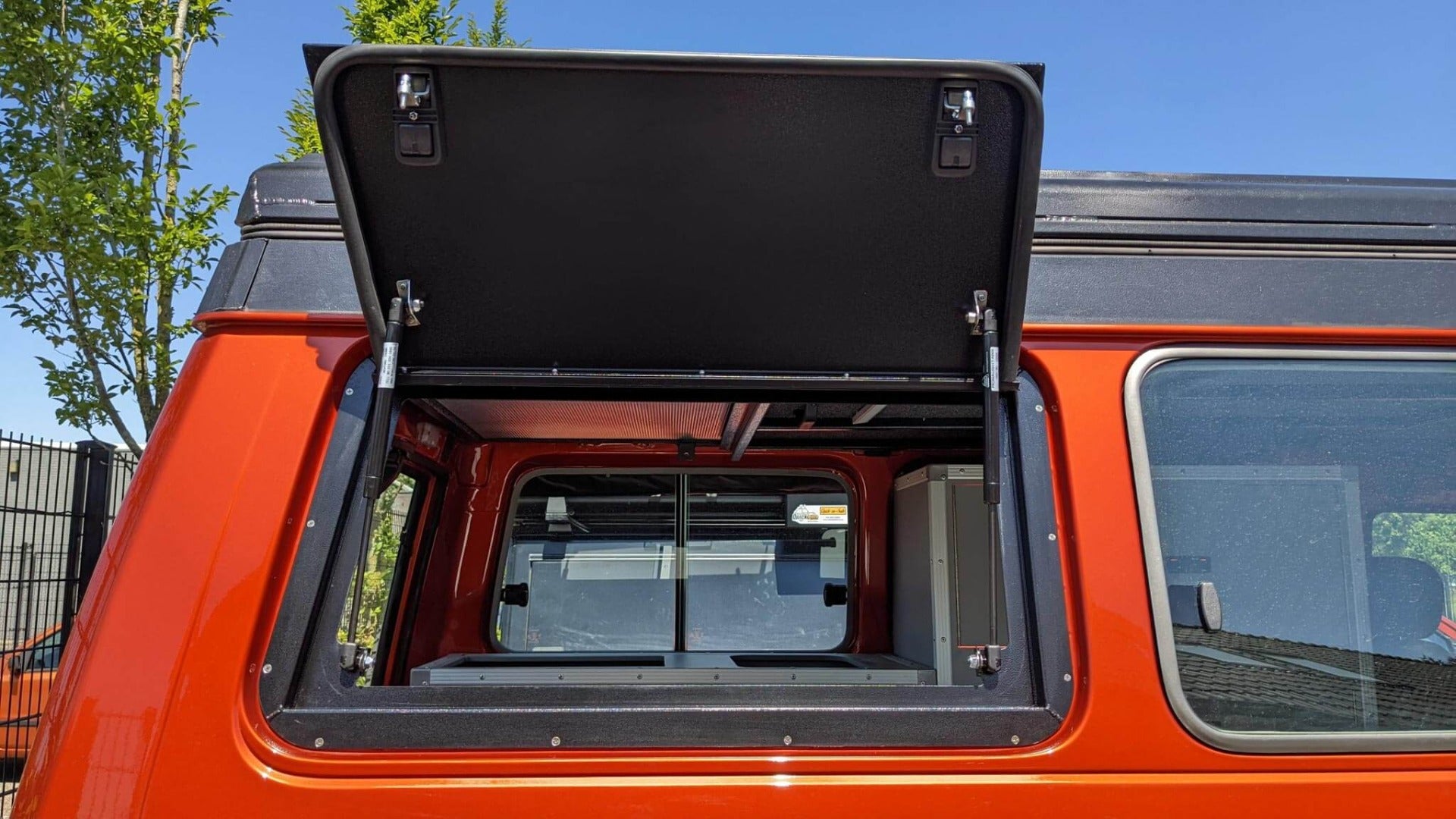 Quick Pitch Gullwing - Toyota Land Cruiser 78