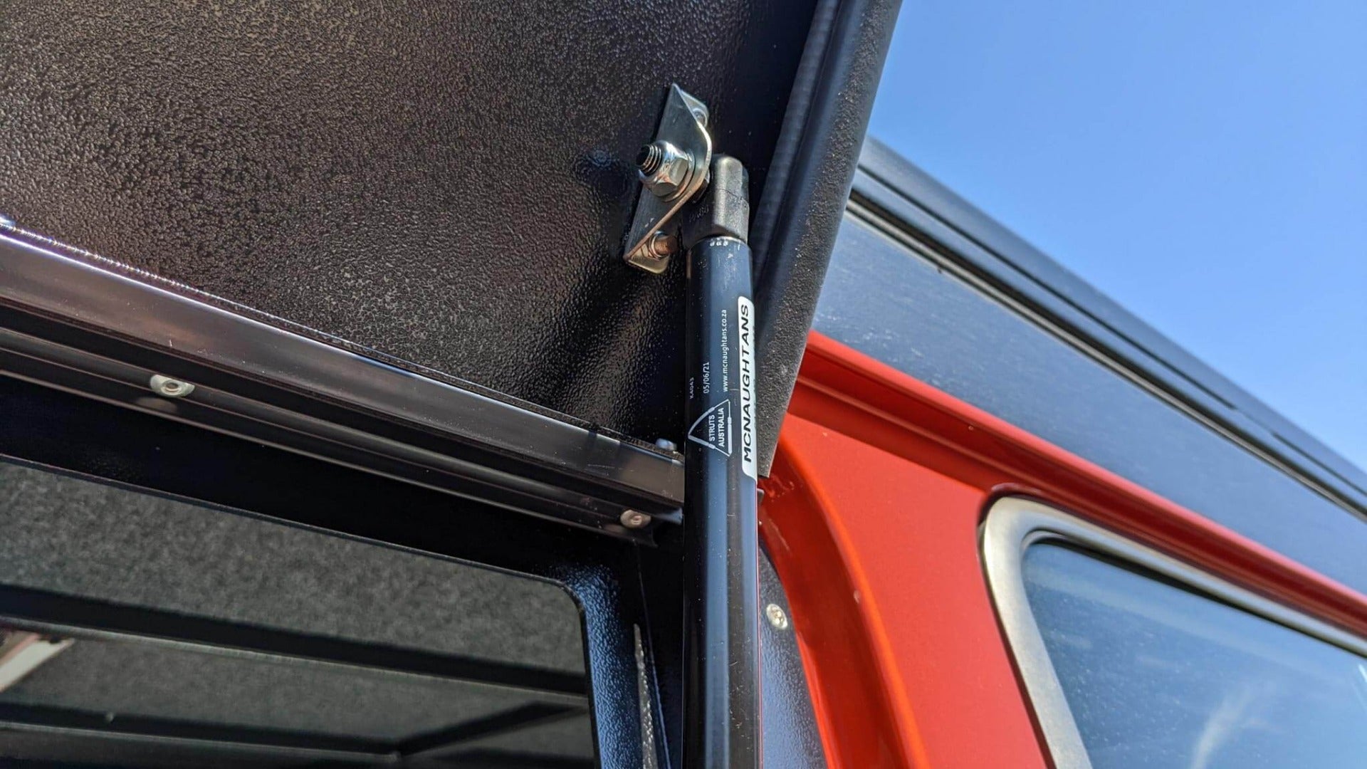 Quick Pitch Gullwing - Toyota Land Cruiser 78