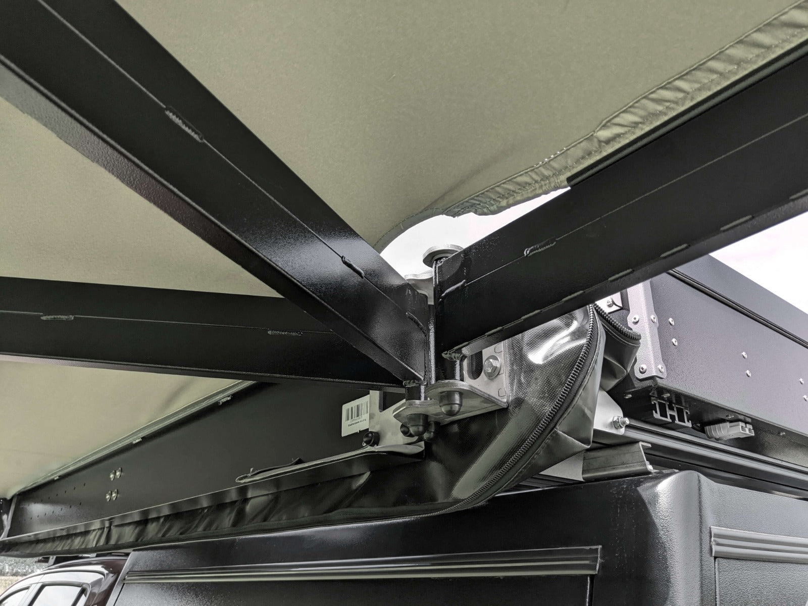 Quick Pitch 180 Grad Awning - 2,6m