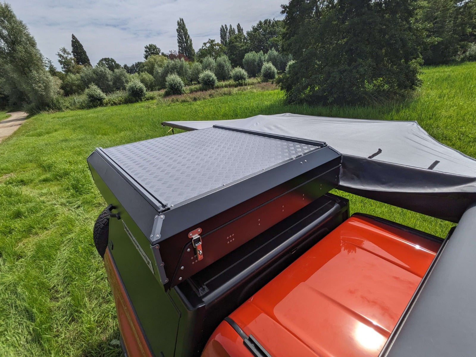 Quick Pitch MiniMax Rooftop Tent