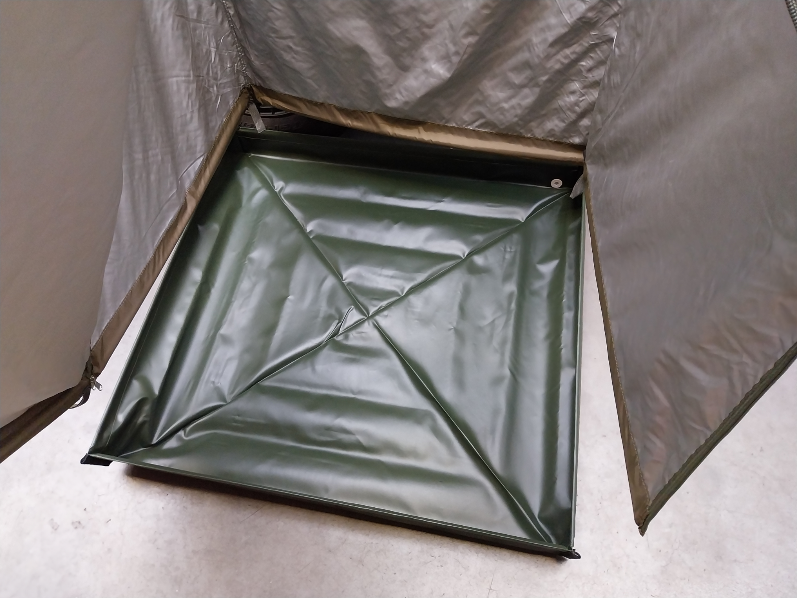 Quick Pitch Quick-en-Suite Duschboden