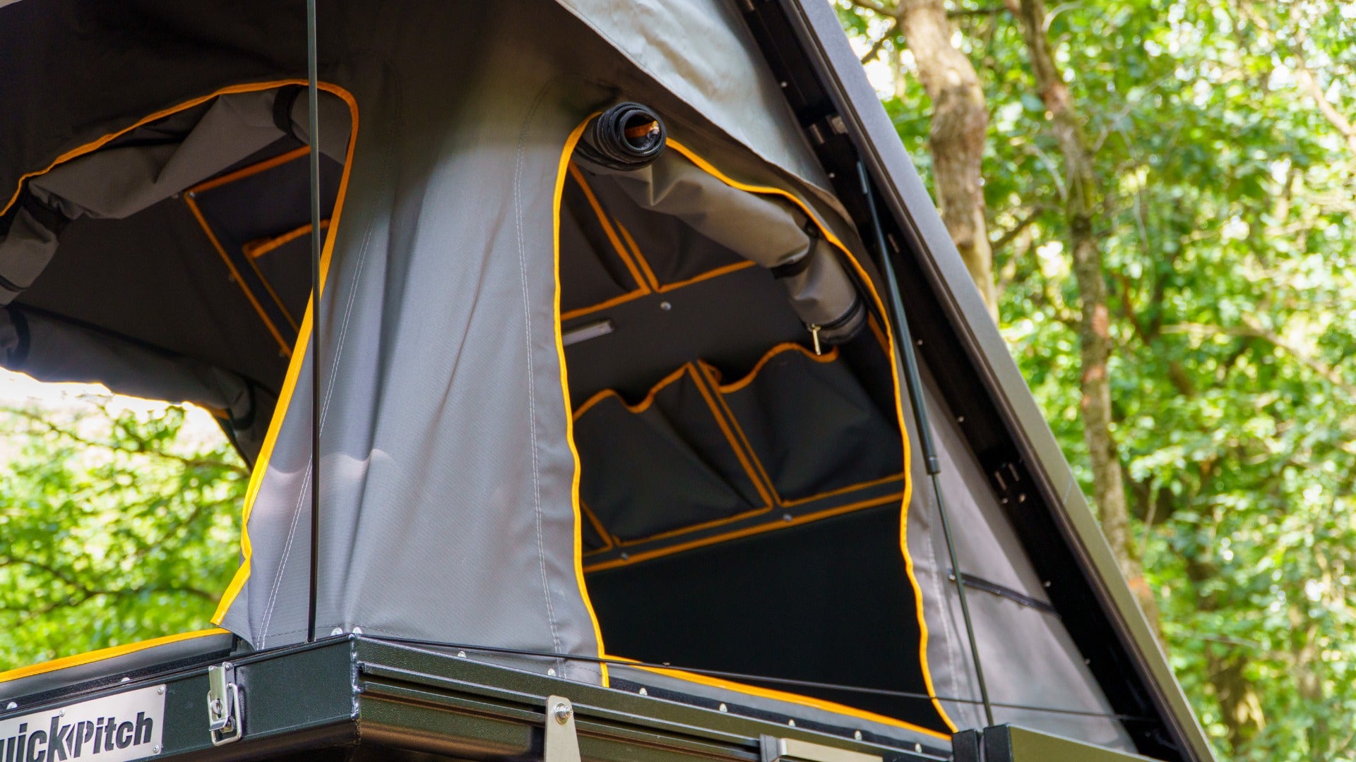 Quick Pitch Rooftop Tent