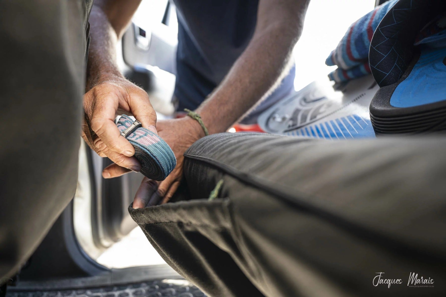 Tougher Sitzbezug-Set für vorn und hinten Hilux Revo in anthrazit